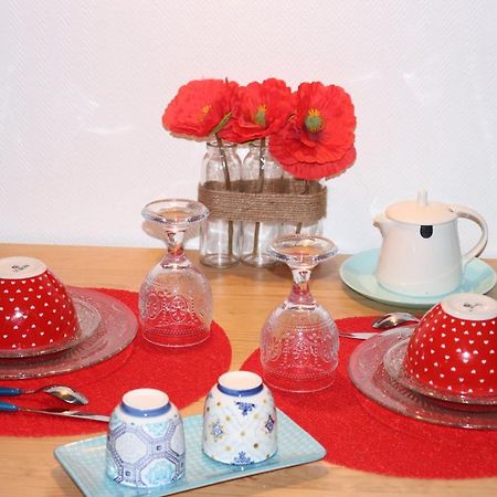 Le Studio De Manoline Бурж Екстериор снимка